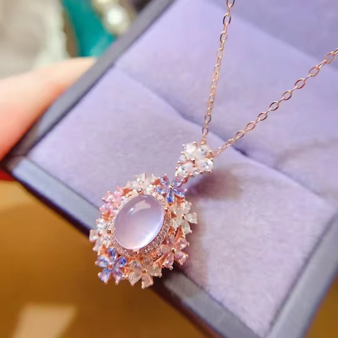 Natural Rose Quartz Sweetheart Floral Halo Pendant — 18k Rose Gold Vermeil