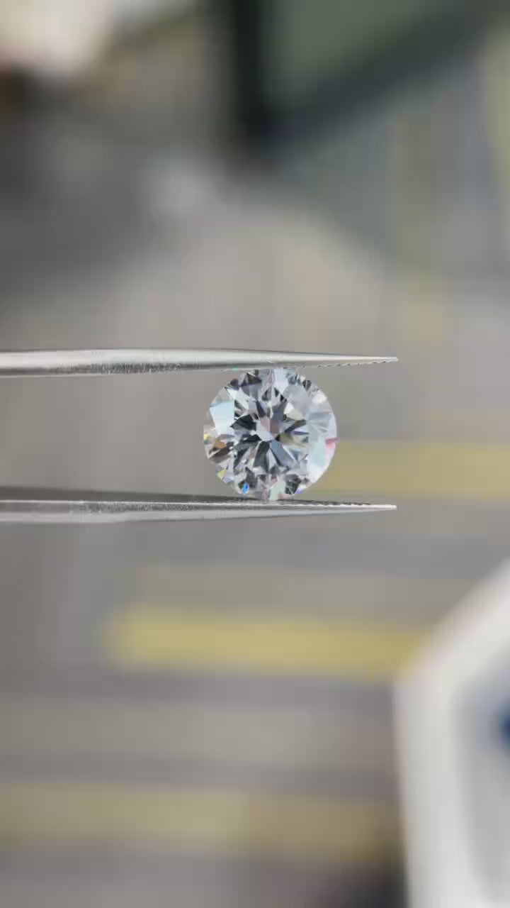 Round Brilliant Cut Lab-Grown Diamond – 3.71 ct, D Color, VVS2 Clarity – IGI Certified
